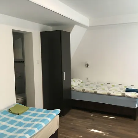Haus Baron 2 Friedrichsfeld Гостевой дом Edingen-Neckarhausen