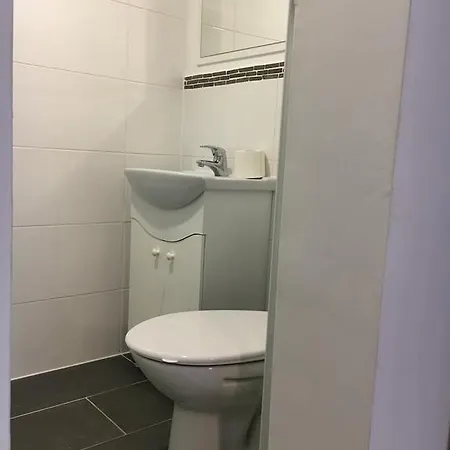 Konukevi Haus Baron 2 Friedrichsfeld 3*